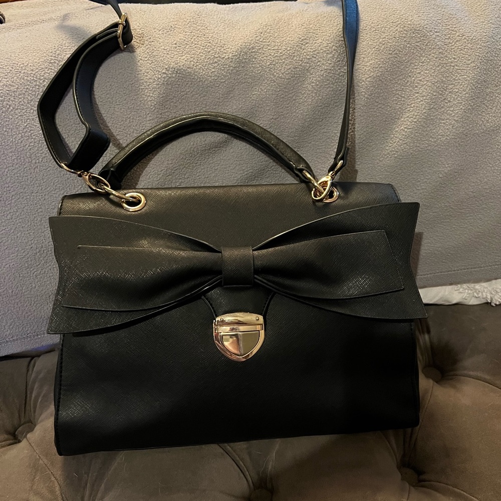 Aldo crossbody with bow and top handle